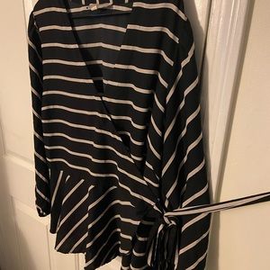 Loft Plus Peplum Black and Pink Wrap Top